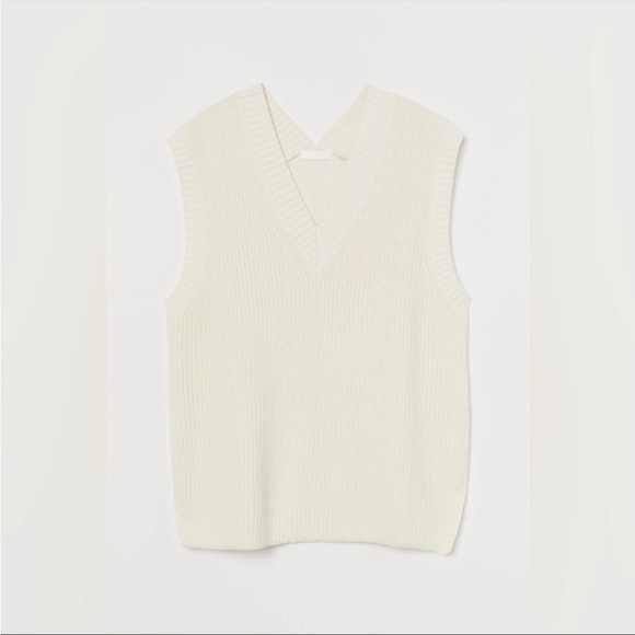 🤍H&M🤍 Oversized Sweater Vest - Picture 2 of 8